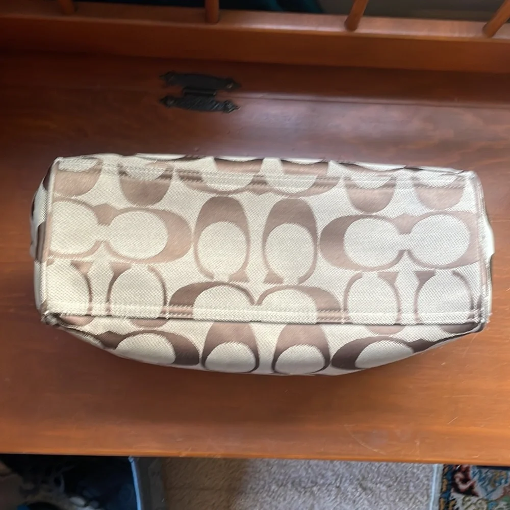 Taupe/tan Coach logo purse, violet lining, white straps - Picture 4 of 12